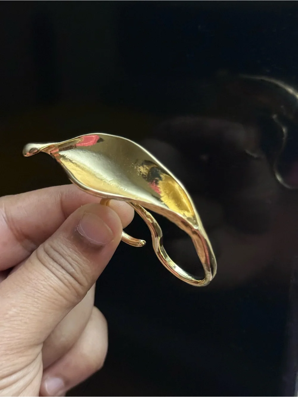 N/A elegant gold